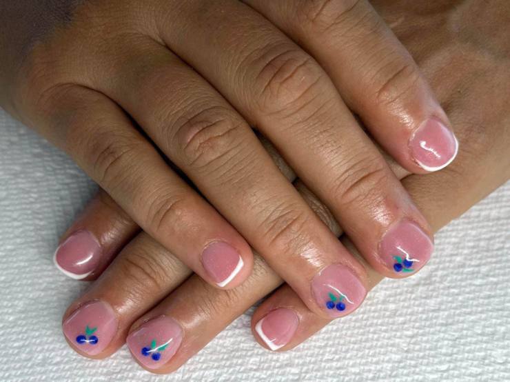 Simple-Blue-Dot-Nail-Art-1.jpg
