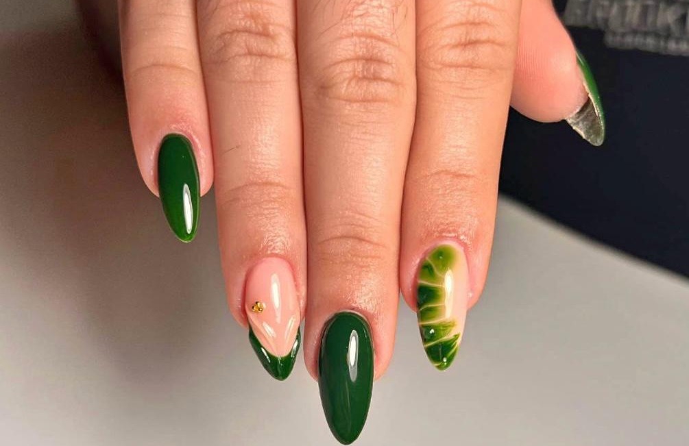 15 Wedding Manicures and Which Nail Polishes To Use